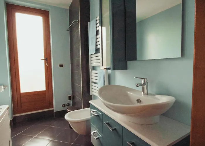 Lägenhet La Casa Nel Parco Pietra Ligure